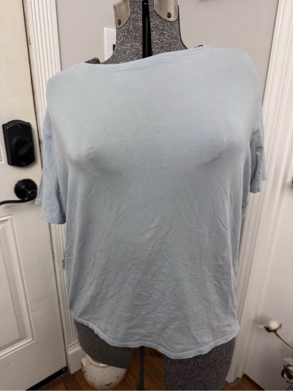 Women’s Lululemon Back In Action Shirt Sleeve Shirt Nulu Fabric size 4